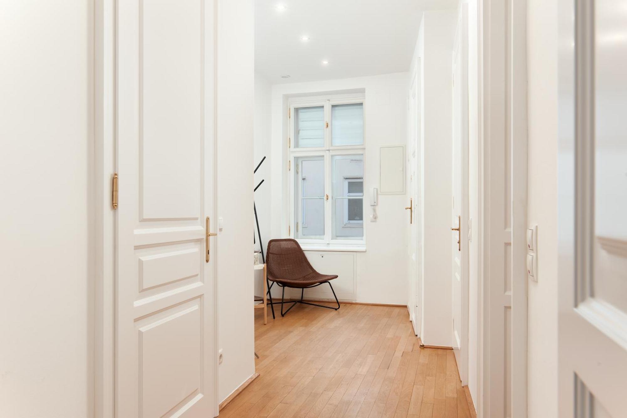Stylish Designer Apartment At The Center Of Vienna Naschmarkt Exterior photo