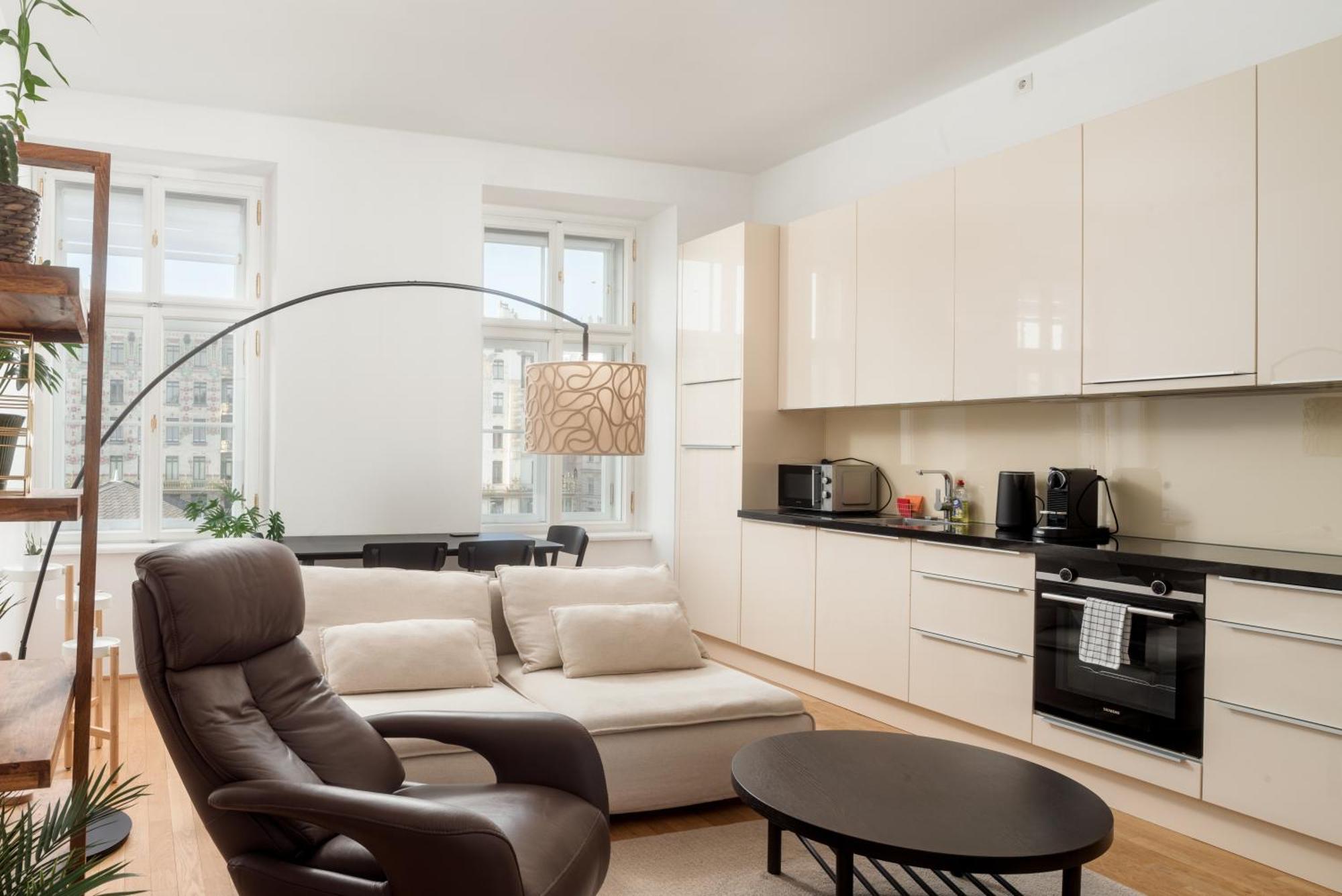 Stylish Designer Apartment At The Center Of Vienna Naschmarkt Exterior photo