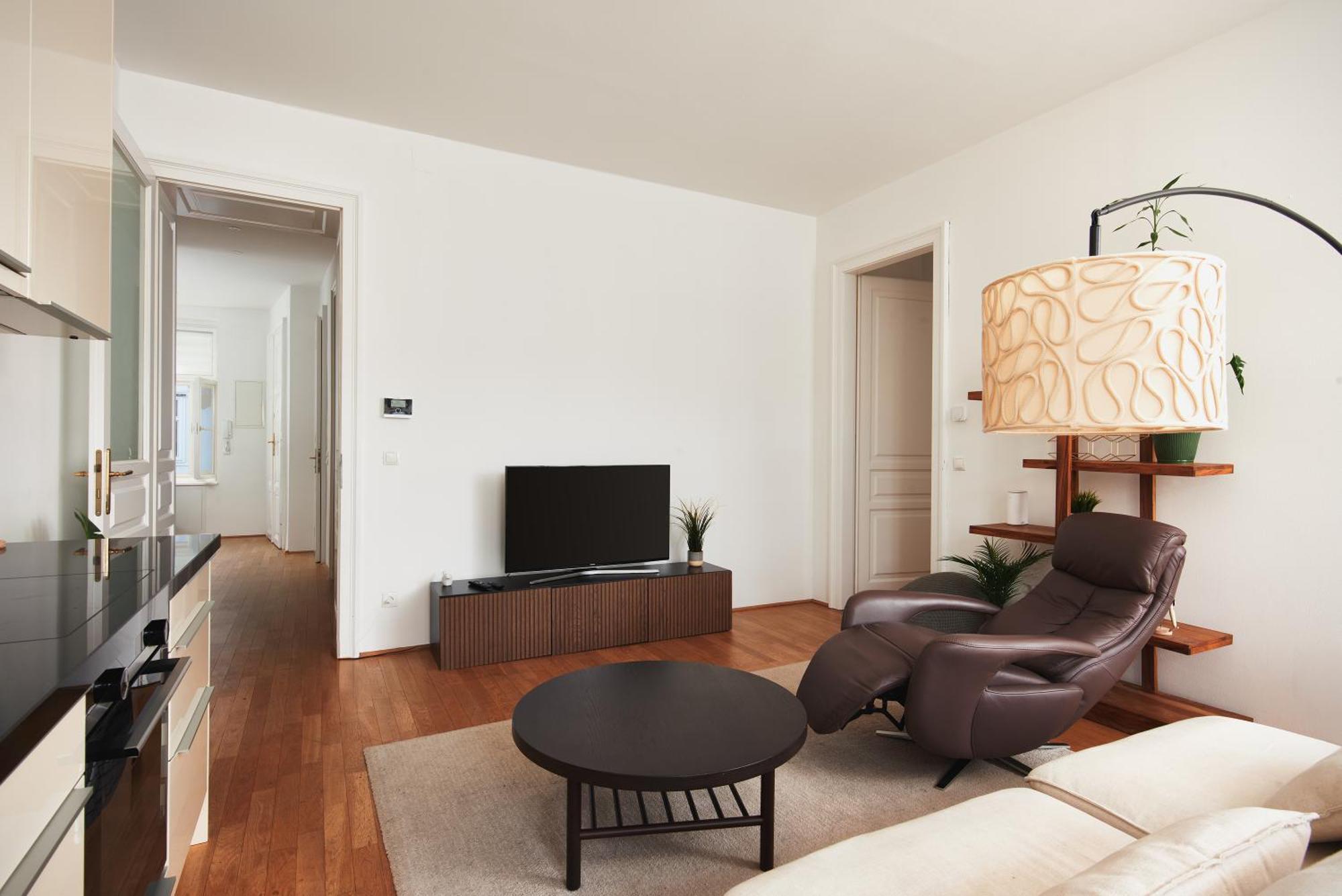Stylish Designer Apartment At The Center Of Vienna Naschmarkt Exterior photo