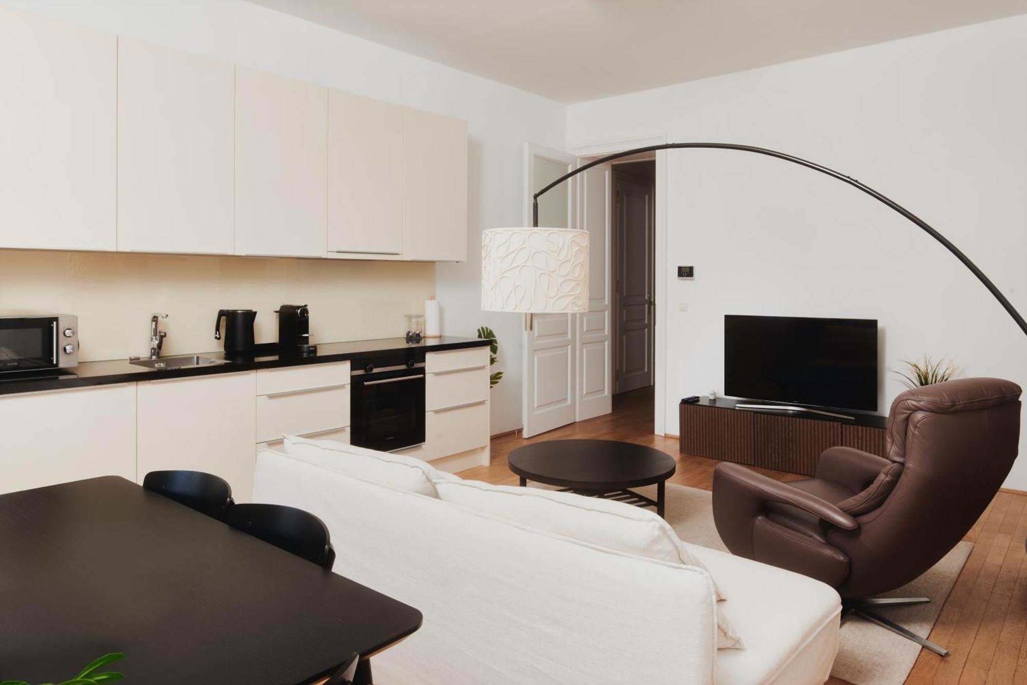 Stylish Designer Apartment At The Center Of Vienna Naschmarkt Exterior photo